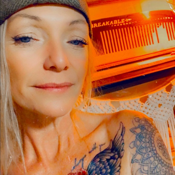 Meet your Posher, Sasha - Picture 4 of 17